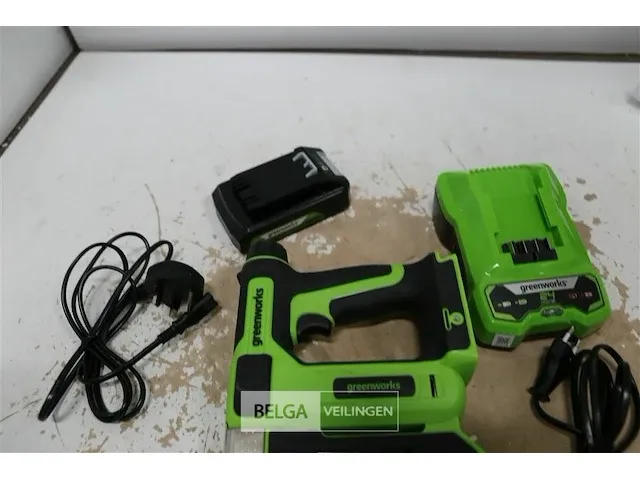 Greenworks 24v accu nagelpistool met 24v batterij en 24v acculader - afbeelding 3 van  3