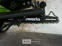 Greenworks 40 volt accu kettingzaag met 40v batterij en 40v acculader - afbeelding 2 van  3