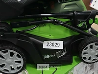 Greenworks 48v 36cm accu grasmaaier incl. 2x 24 volt 2.0ah accu en lader - afbeelding 1 van  6