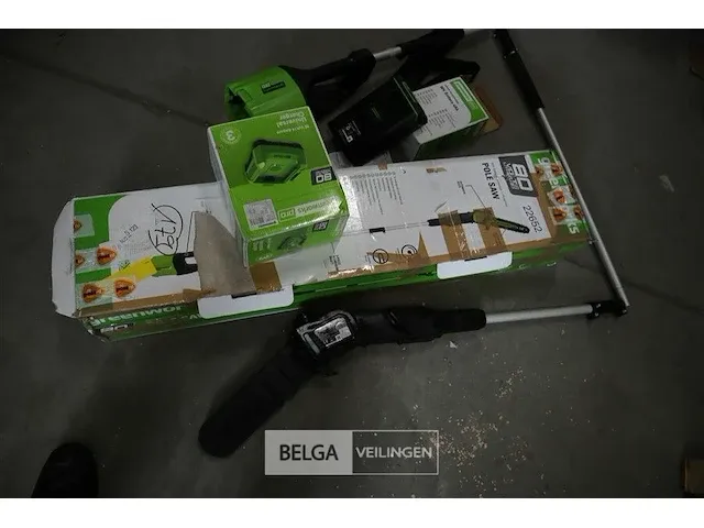Greenworks 80v gd80psk4 takkenzaag met 80v batterij en 80v acculader - afbeelding 2 van  3