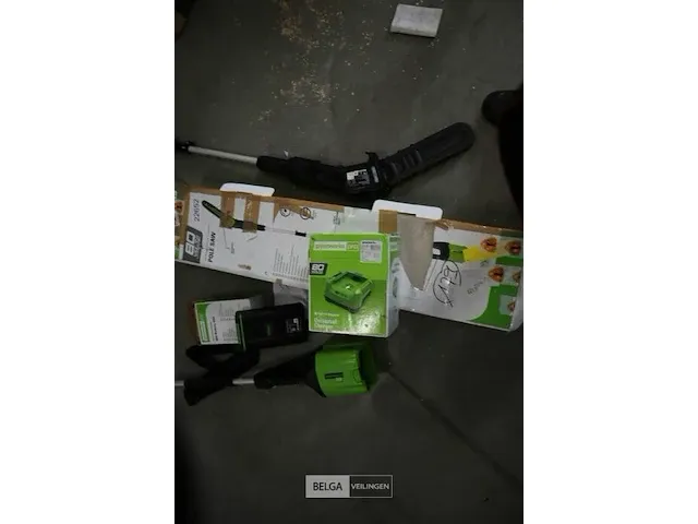 Greenworks 80v gd80psk4 takkenzaag met 80v batterij en 80v acculader - afbeelding 3 van  3