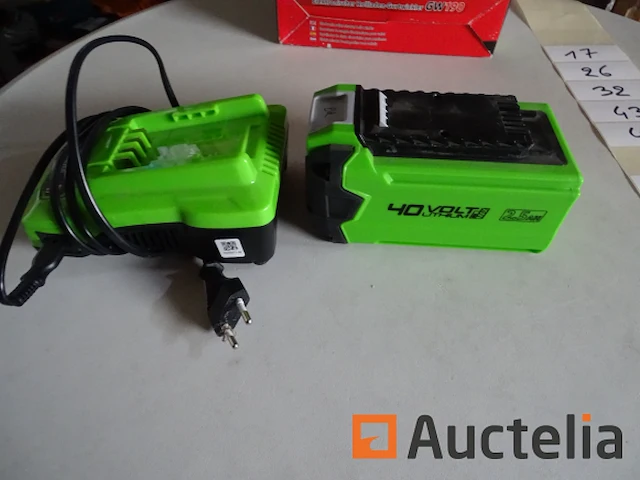 Greenworks caf813 lader en baf722 accu - afbeelding 1 van  4