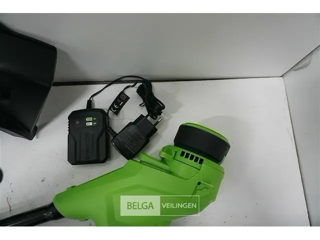 Greenworks g24lt25k2 accu grastrimmer met 24v batterij en 24v acculader - afbeelding 2 van  2
