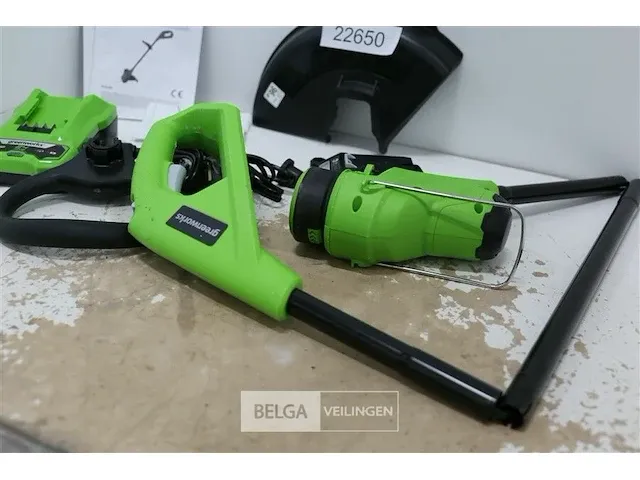 Greenworks g24lt25k2 accu grastrimmer met 24v batterij en 24v acculader - afbeelding 7 van  8