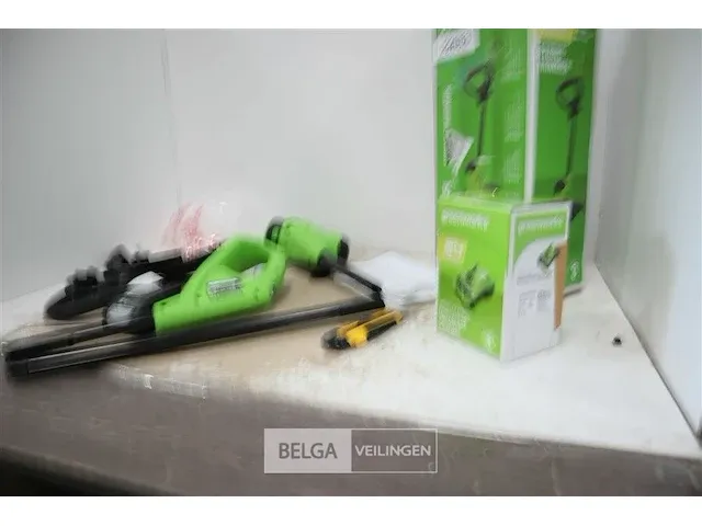 Greenworks g24lt25k2 accu grastrimmer met 24v batterij en 24v acculader - afbeelding 3 van  4