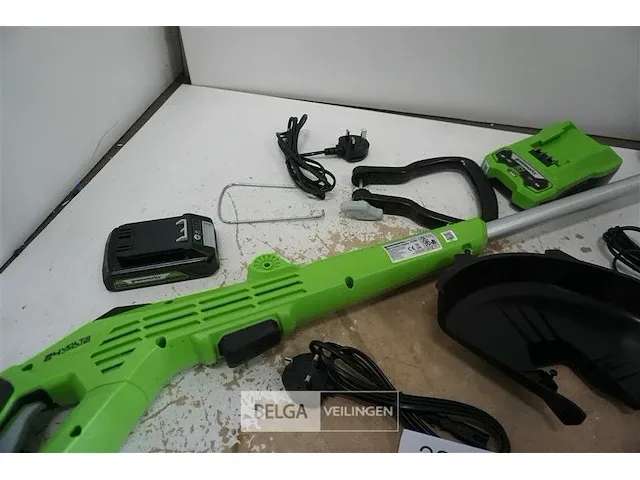 Greenworks g24lt28k2 accu grastrimmer met 24v batterij en 24v acculader - afbeelding 6 van  8