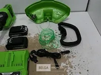 Greenworks g24x2ltk2x 48v accu grastrimmer met 2x 24v batterij en 24v acculader - afbeelding 4 van  5