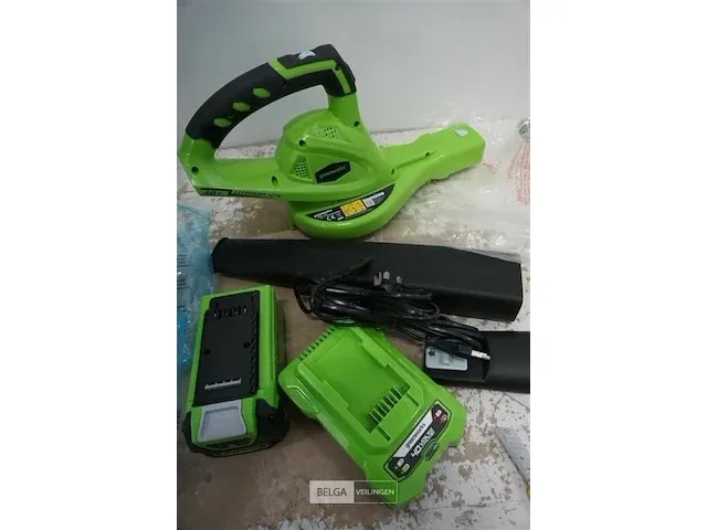 Greenworks g40abk2 accu bladblazer met 40v batterij en 40v acculader - afbeelding 2 van  2