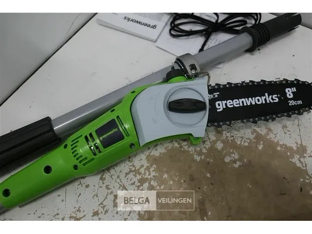 Greenworks g40psfk2 accu hoogsnoeier met 40v batterij en 40v acculader - afbeelding 8 van  10