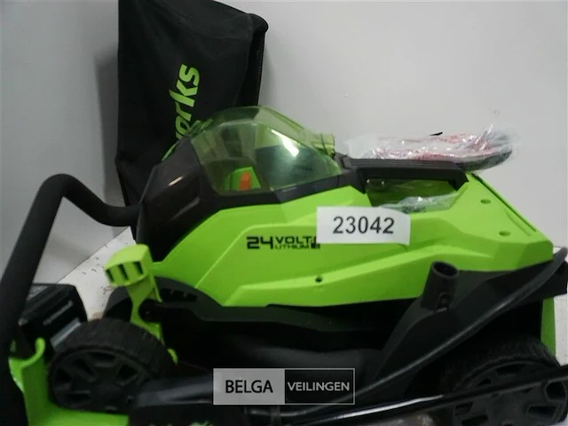 Greenworks gd24lm33k4 24 volt accu grasmaaier incl. 1x 24 volt 4.0ah accu en lader - afbeelding 1 van  3