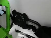 Greenworks gd40bck2x accu bosmaaier met 2x 40v batterij en 40v acculader - afbeelding 12 van  13