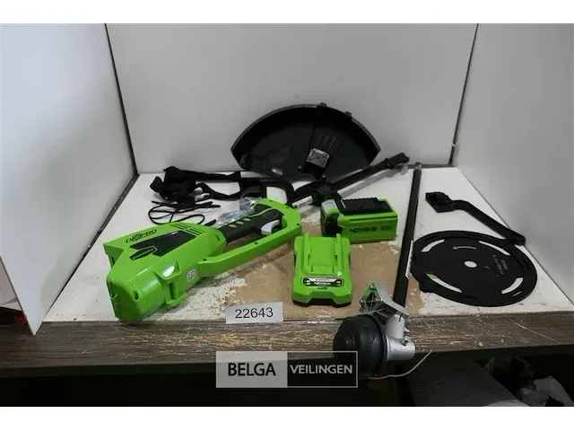 Greenworks gd40bck2x accu bosmaaier met 40v batterij en 40v acculader - afbeelding 1 van  5