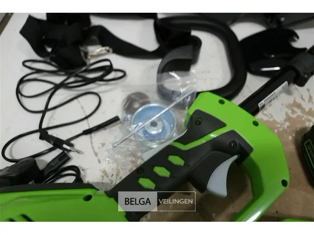 Greenworks gd40bck2x accu bosmaaier met 40v batterij en 40v acculader - afbeelding 5 van  5