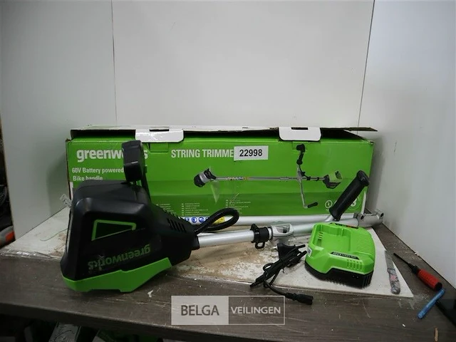 Greenworks gd60bcb 60 volt accu grastrimmer zonder accu, wel lader - afbeelding 1 van  2