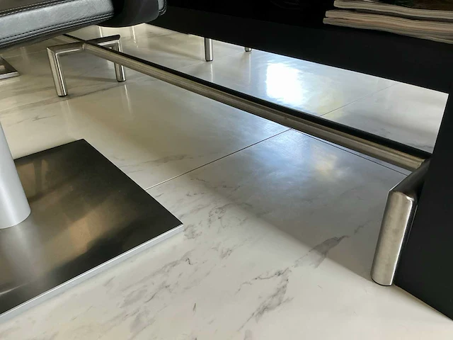 Greiner kapsalon stoelen en inrichting - afbeelding 13 van  14