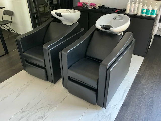 Greiner variolore wastafels met massagestoelen (2x) - afbeelding 10 van  16