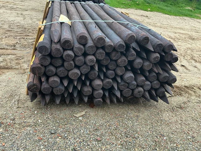 Grenen geïmpregneerde geschilde paal 7x140 tuinpalen (110x) - afbeelding 2 van  2