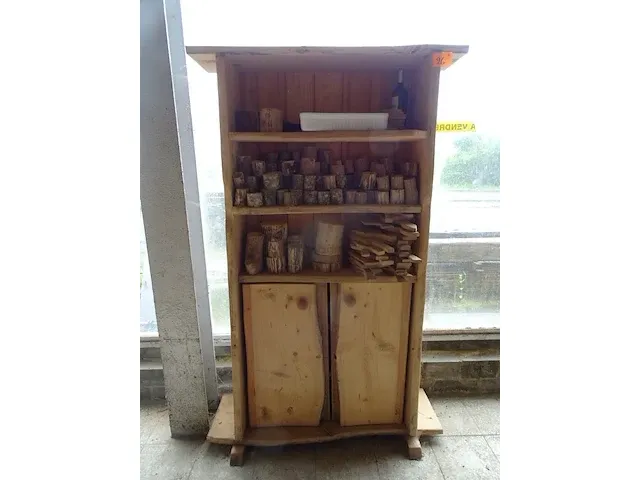Grenen kast - afbeelding 1 van  3