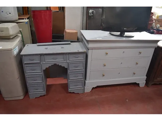 Grijs houten commode 3 laden, laden kastje 9 laden, oude dekenkist , 1 bloempot - afbeelding 1 van  11