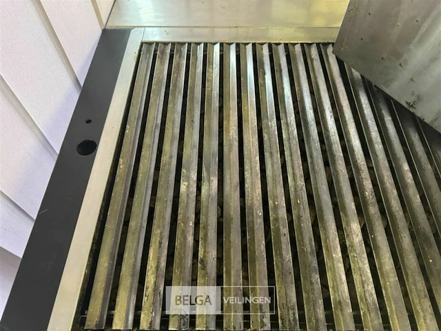 Grilltafel op gas met wielen - afbeelding 4 van  5