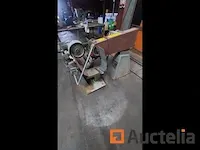 Grit buizenschuurmachine