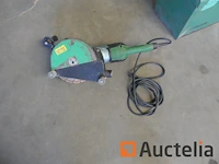 Groefmachine in hitachi metalen behuizing