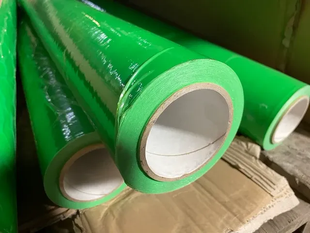 Groene kleeffolierollen - afbeelding 1 van  3