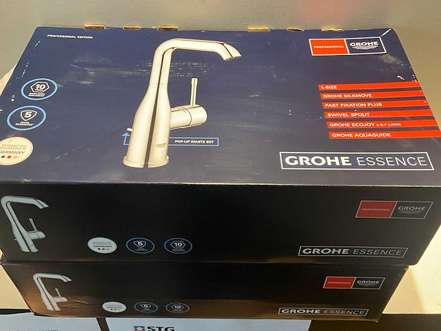 Grohe essence 24174gl1 l-size wastafelkraan (2x) - afbeelding 2 van  3