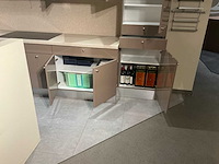 Grohe, siemens, roblin en bosch keukenopstelling - afbeelding 3 van  13