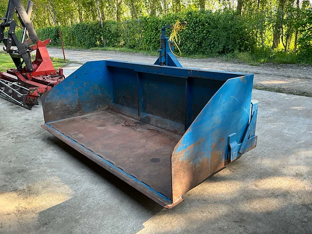 Grondbak tractor - afbeelding 4 van  8