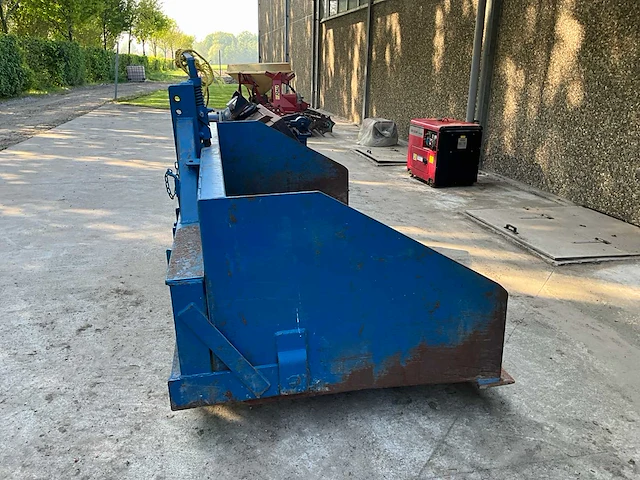 Grondbak tractor - afbeelding 7 van  8