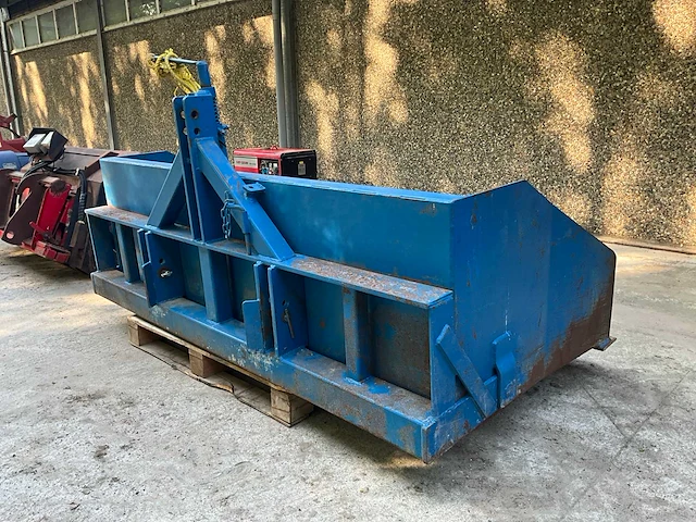 Grondbak tractor - afbeelding 8 van  8