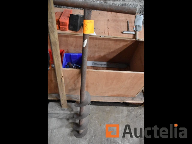 Grondboor, hamer en gereedschap - afbeelding 6 van  7