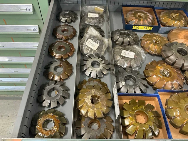 Groot assortiment tandwielfrezen - afbeelding 4 van  12