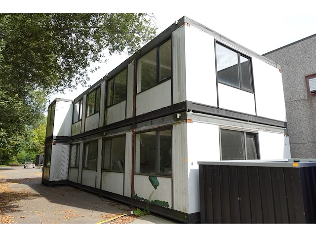 Groot bureau compex ( containers) - afbeelding 1 van  20
