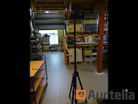 Groot draagbaar statief voor monitoren allcam tr940 - afbeelding 1 van  12