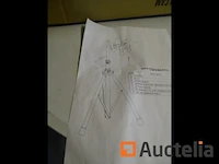 Groot draagbaar statief voor monitoren allcam tr940 - afbeelding 11 van  12