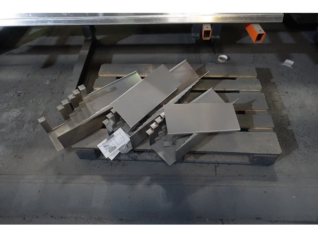 Groot lot aluminium - afbeelding 3 van  14