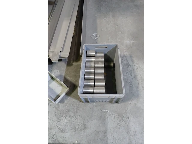 Groot lot aluminium - afbeelding 13 van  14