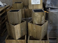 Groot lot diverse houten plantenbakken - afbeelding 1 van  2