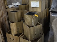 Groot lot diverse houten plantenbakken - afbeelding 2 van  2