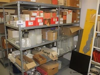 Groot lot diverse labo toebehoren - afbeelding 1 van  10
