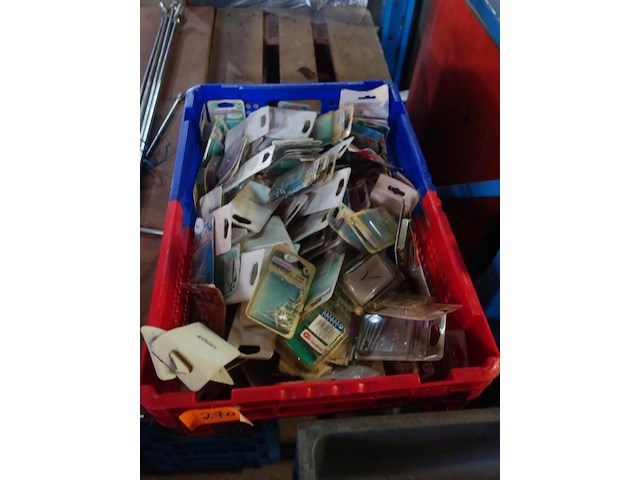 Groot lot doosjes met verschillende vijzen - afbeelding 1 van  2