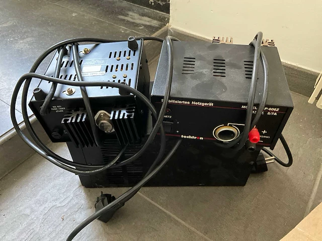 Groot lot elektronica toebehoren - afbeelding 5 van  17