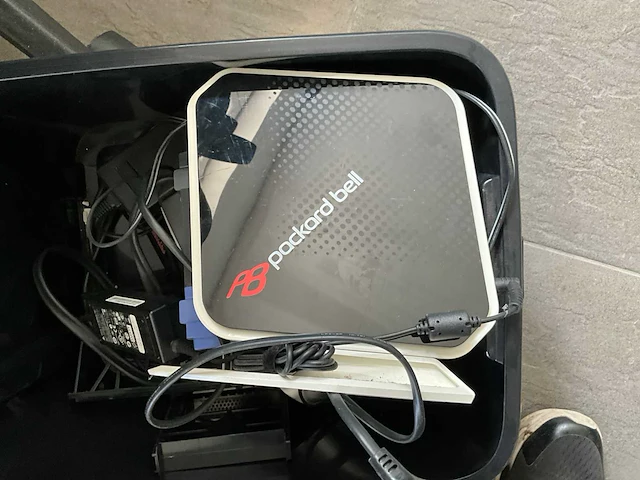 Groot lot elektronica toebehoren - afbeelding 9 van  17