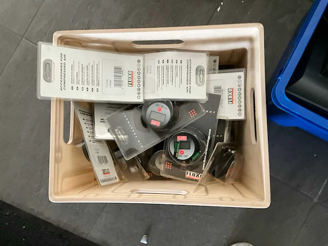 Groot lot elektronica toebehoren - afbeelding 11 van  17