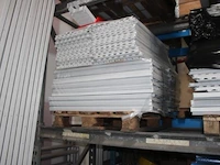 Groot lot gedemonteerde gondolastelling - afbeelding 2 van  7