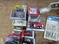 Groot lot gemengd volgens foto's - afbeelding 7 van  8