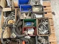 Groot lot heftruck toebehoren en onderdelen - afbeelding 19 van  25