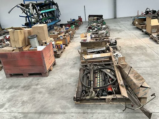 Groot lot heftruck toebehoren en onderdelen - afbeelding 12 van  37